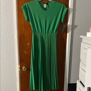 Ashley Blue Vibrant Green Midi Dress